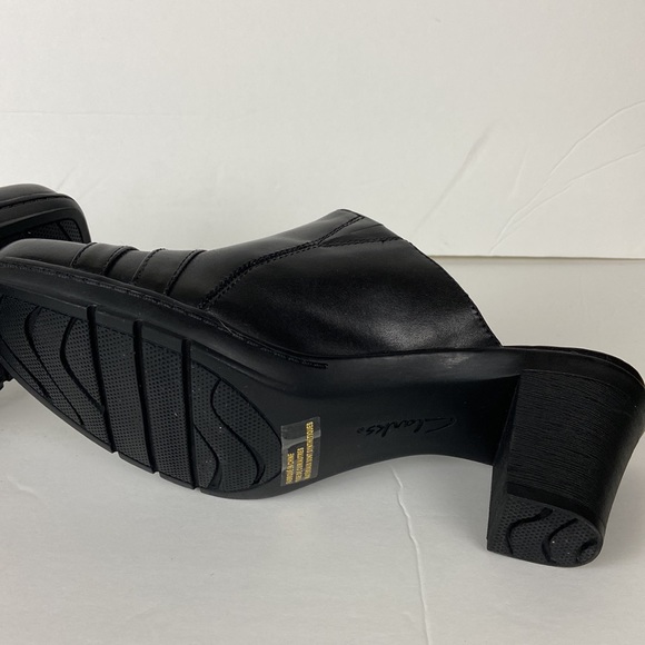 Clarks Bendable Leather Upper Mules - Picture 8 of 11